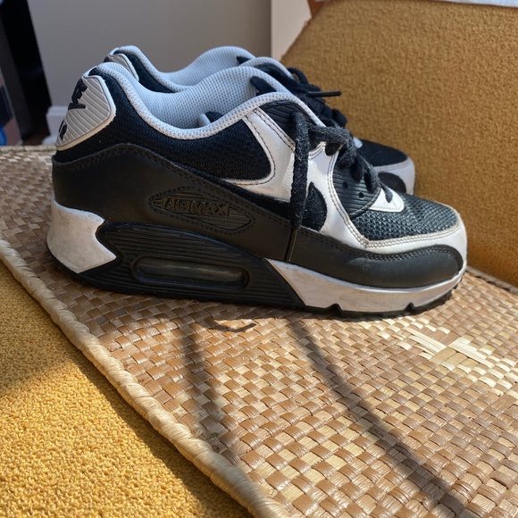 Custom Nike sneakers - Picture 1 of 2